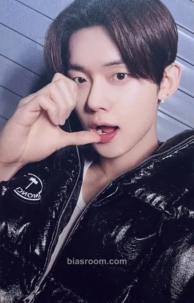 Yeonjun The Star Chapter: Together Photocard - TOMORROW X TOGETHER - TOMORROW X TOGETHER K-pop photocard