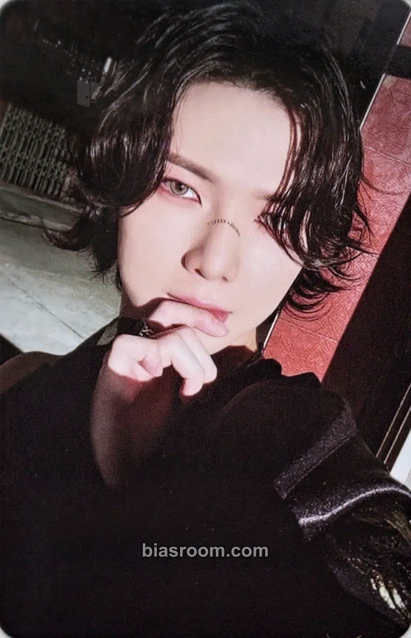 Yeosang THE WORLD EP.2 : OUTLAW Photocard - ATEEZ - ATEEZ K-pop photocard