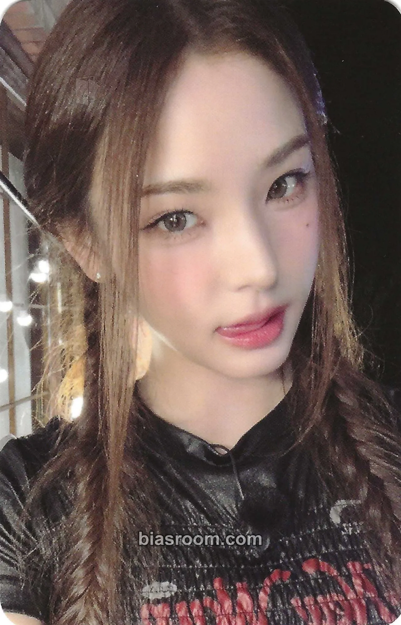 Mai Not Just Pretty Photocard - izna - izna K-pop photocard