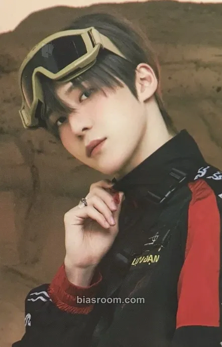 Yunho ANITEEZ IN TREASURE Photocard - ATEEZ - ATEEZ K-pop photocard