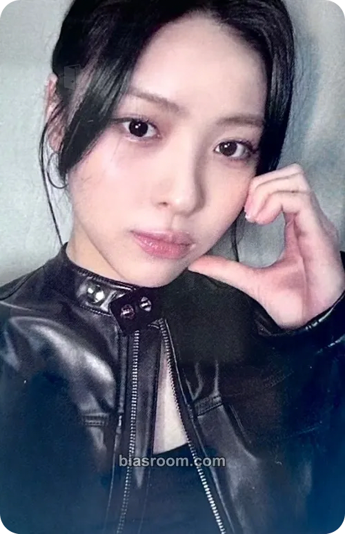 Ryujin TUNNEL VISION Photocard - ITZY - ITZY K-pop photocard