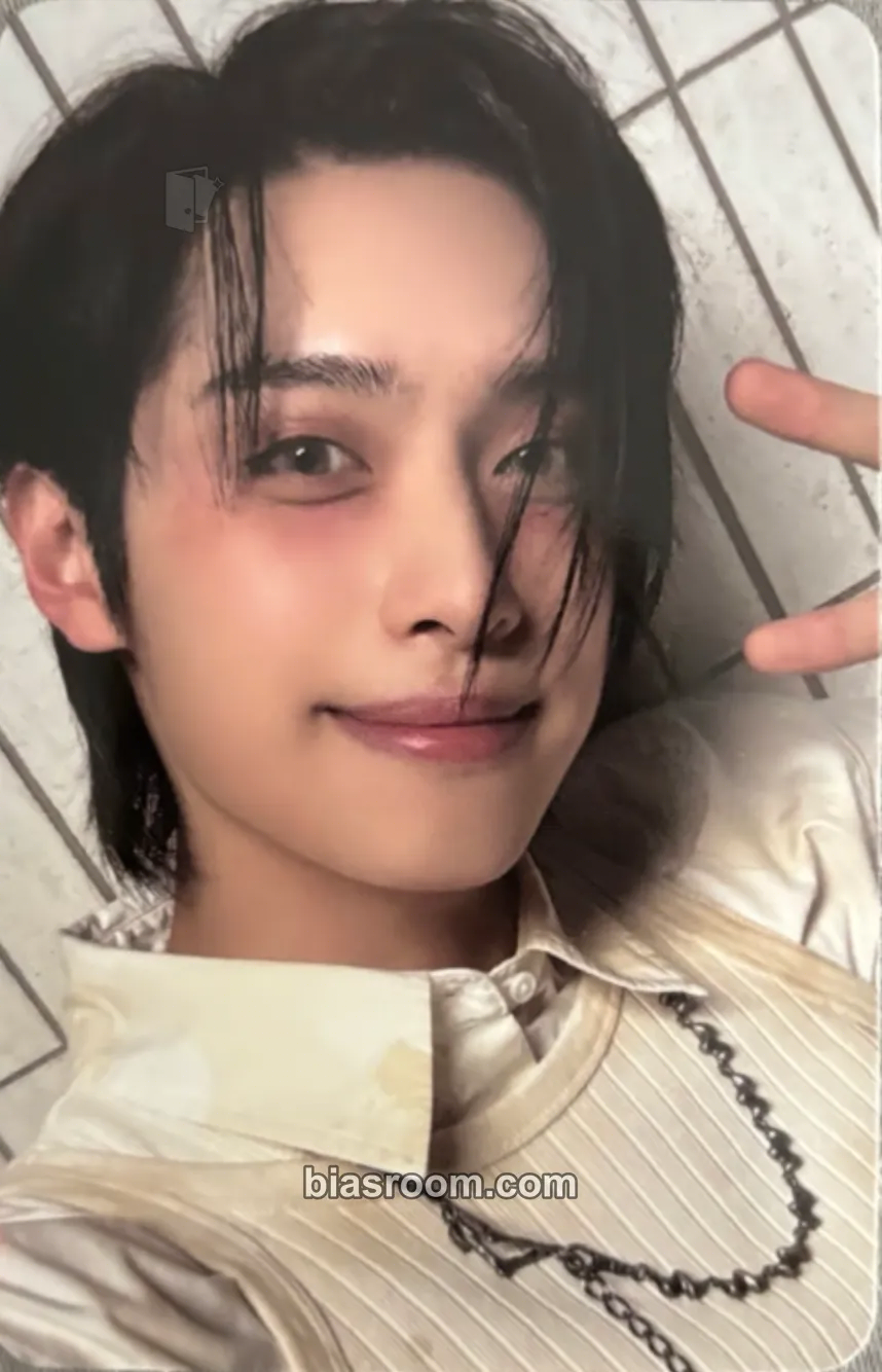 Gaon Beautiful Mind World Tour Photocard - Xdinary Heroes - Xdinary Heroes K-pop photocard