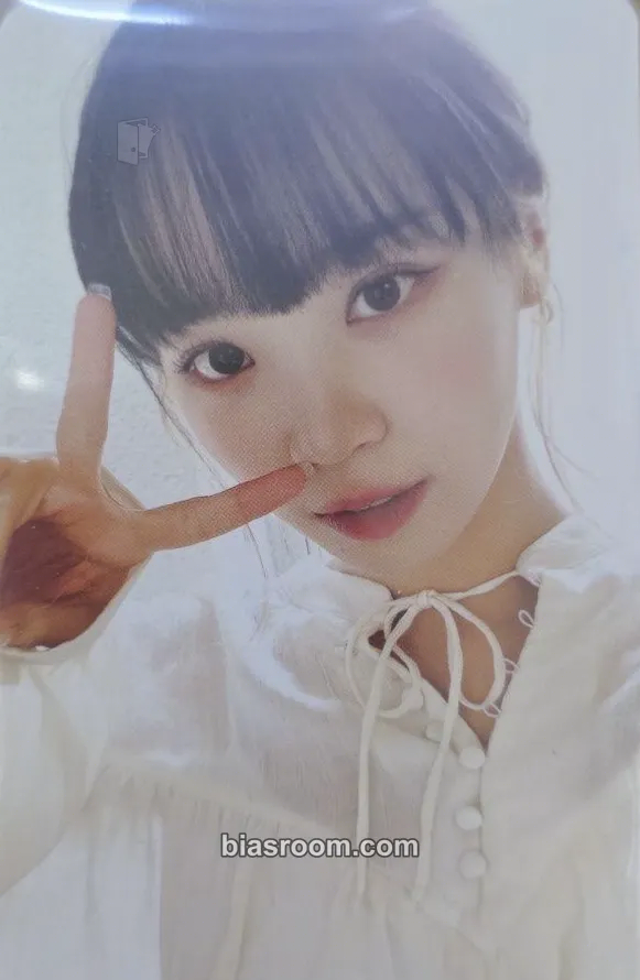 Kim Chaewon Fill in the Blank Documentary | Kim Chaewon Photocard - LE SSERAFIM - LE SSERAFIM K-pop photocard