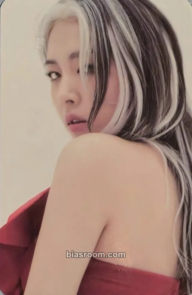 Jiwoo KARD 4th Mini Album 'RED MOON' Photocard - KARD - KARD K-pop photocard
