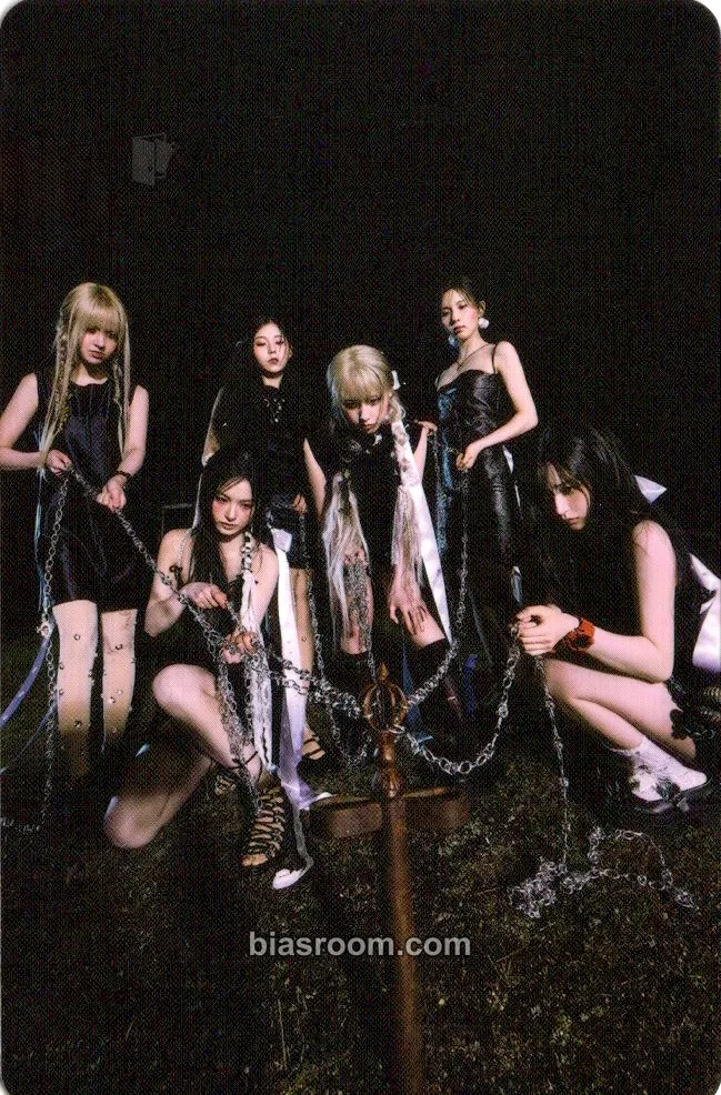 Fe3O4: STICK OUT Photocard - NMIXX - NMIXX K-pop photocard