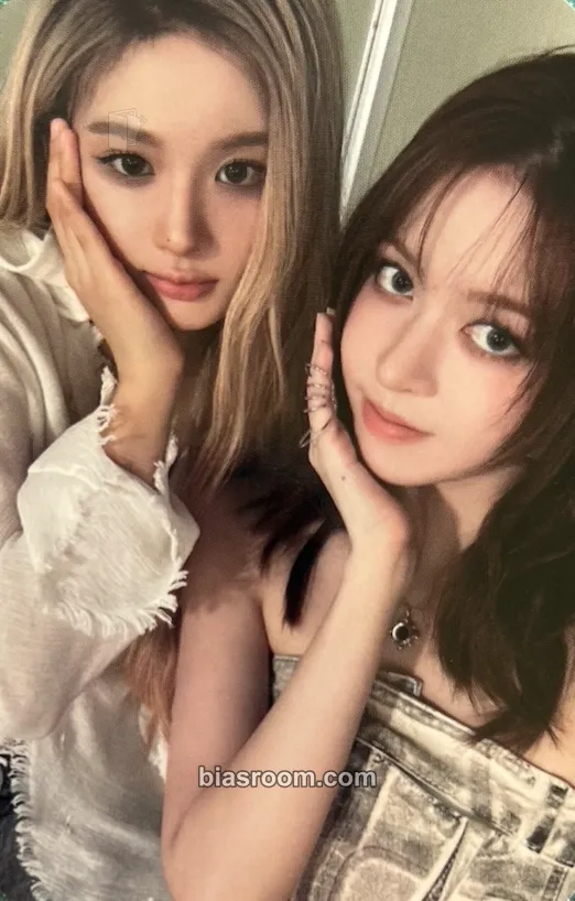Fe3O4: FORWARD Photocard - NMIXX - NMIXX K-pop photocard