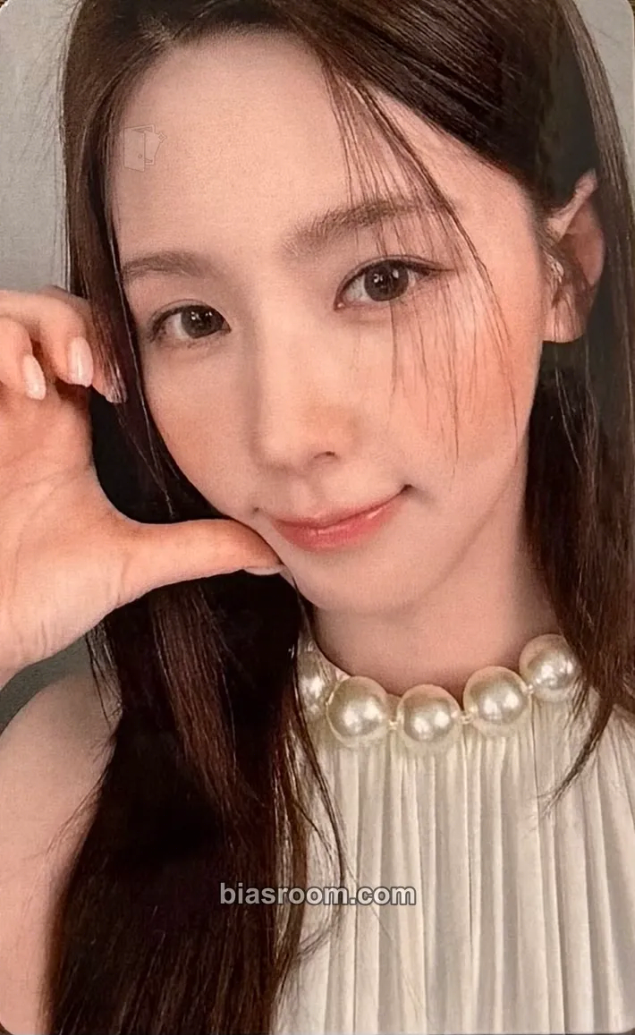 Miyeon Miyeon x Grazia Magazine Photocard - i-dle - i-dle K-pop photocard