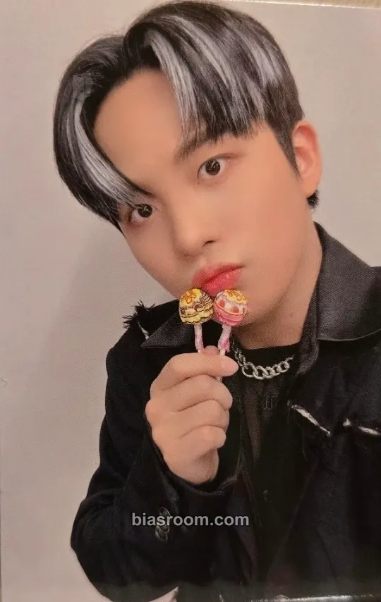 Jongho THE WORLD EP.2 : OUTLAW Photocard - ATEEZ - ATEEZ K-pop photocard