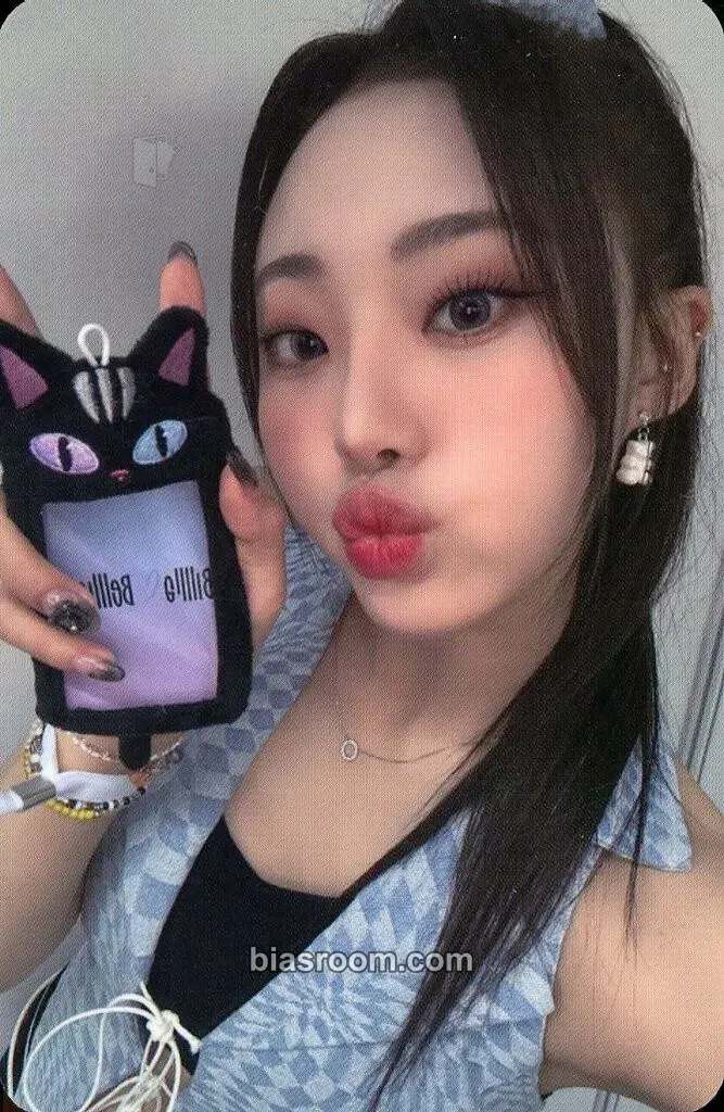 Sheon The Billage of Perception: Chapter Two Photocard - Billlie - Billlie K-pop photocard