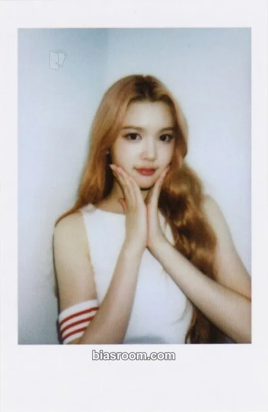 A-na STYLE Photocard - Hearts2Hearts - Hearts2Hearts K-pop photocard