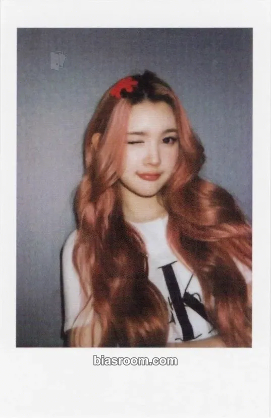 A-na STYLE Photocard - Hearts2Hearts - Hearts2Hearts K-pop photocard