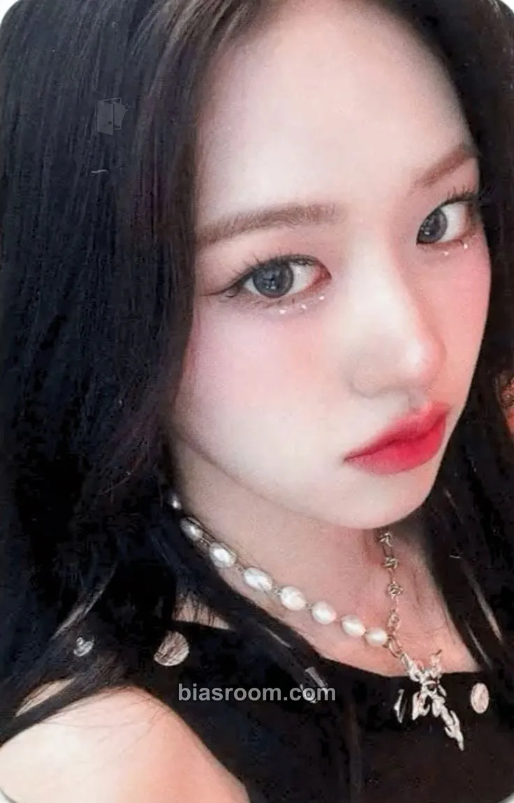Yujin IVE SWITCH Photocard - IVE - IVE K-pop photocard