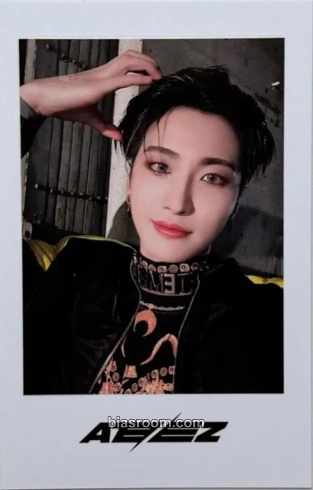 Seonghwa THE WORLD EP.2 : OUTLAW Photocard - ATEEZ - ATEEZ K-pop photocard