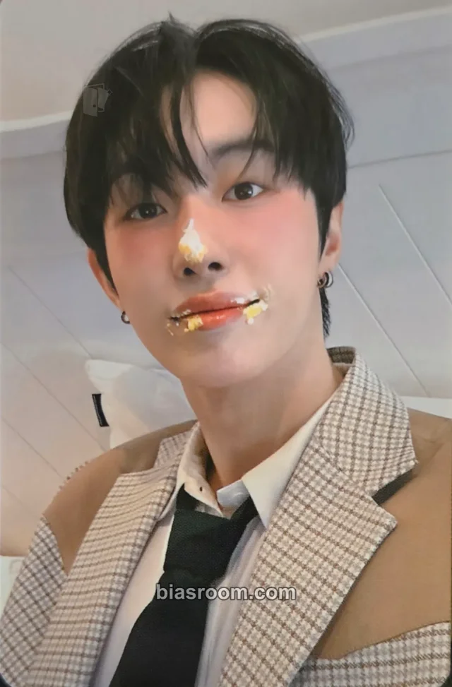 M.O.N.T - Bitsaeon - IDGAF Album album photocard