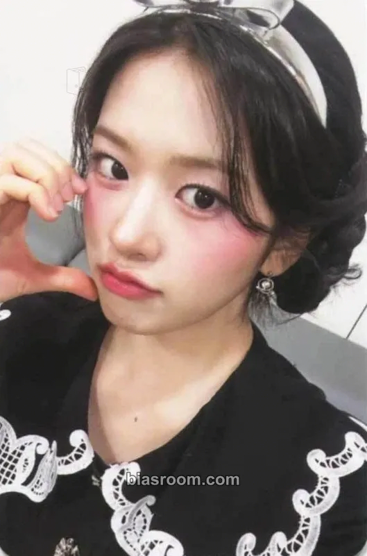 Yujin IVE SWITCH Photocard - IVE - IVE K-pop photocard