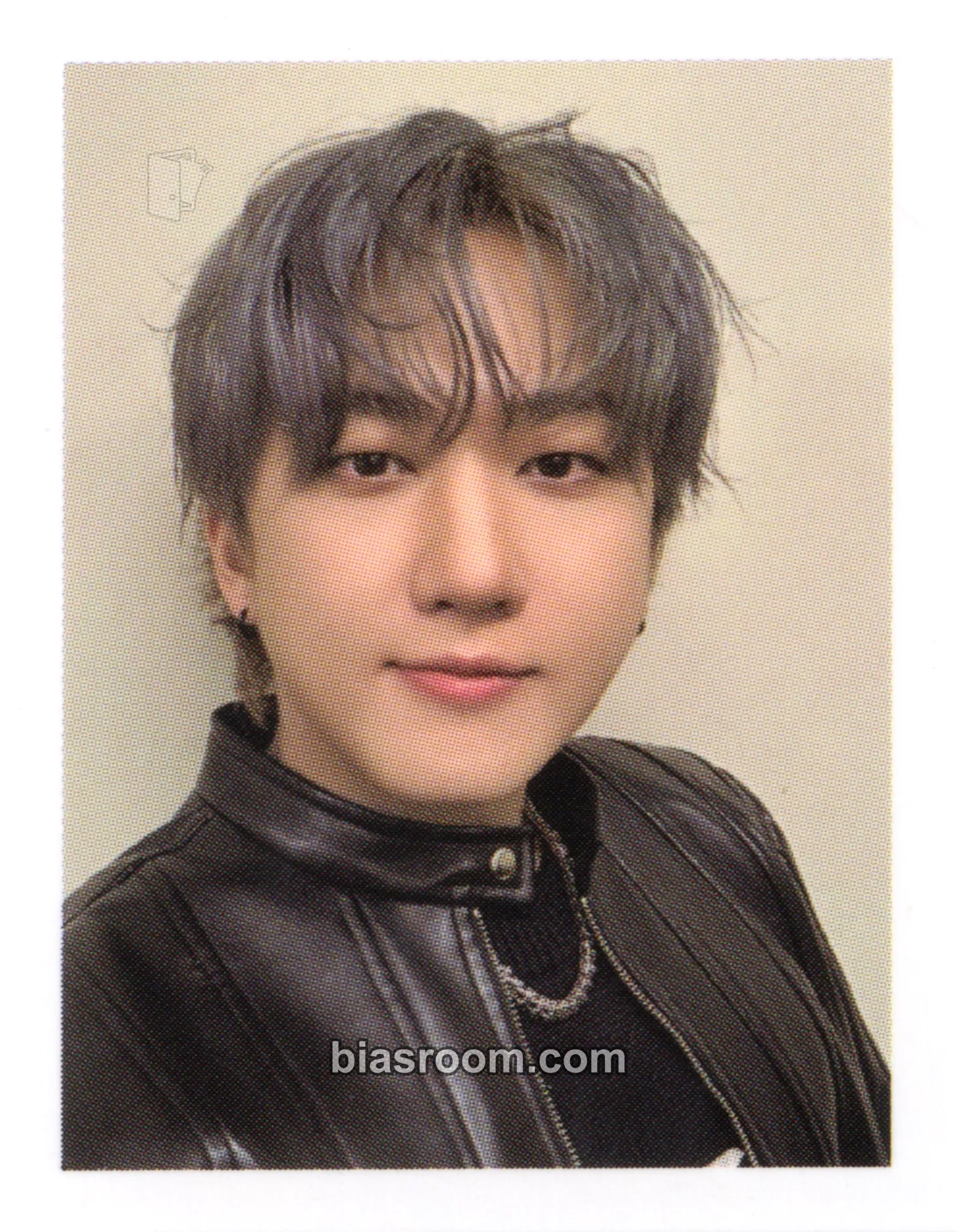 Changbin 2025 Japan Season's Greetings - Your Hero Photocard - Stray Kids - Stray Kids K-pop photocard