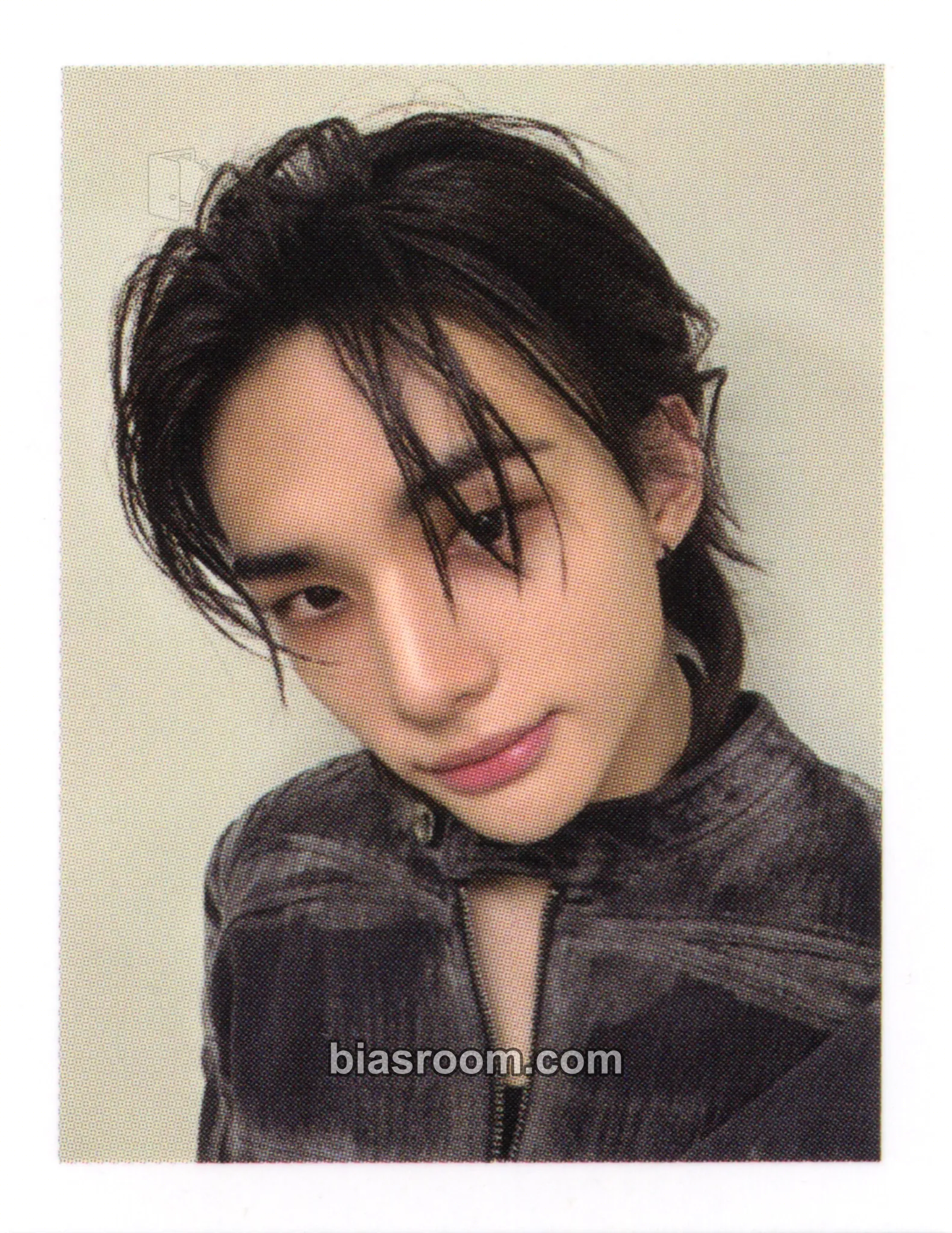 Hyunjin 2025 Japan Season's Greetings - Your Hero Photocard - Stray Kids - Stray Kids K-pop photocard