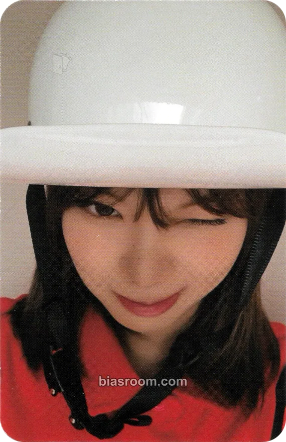 Kim Chaewon SPAGHETTI Photocard - LE SSERAFIM - LE SSERAFIM K-pop photocard