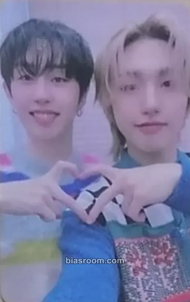 M.O.N.T - Narachan & Bitsaeon - IDGAF Album hellolive unit photocard