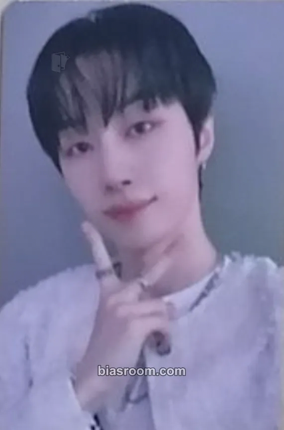 Bitsaeon IDGAF Photocard - M.O.N.T - M.O.N.T K-pop photocard