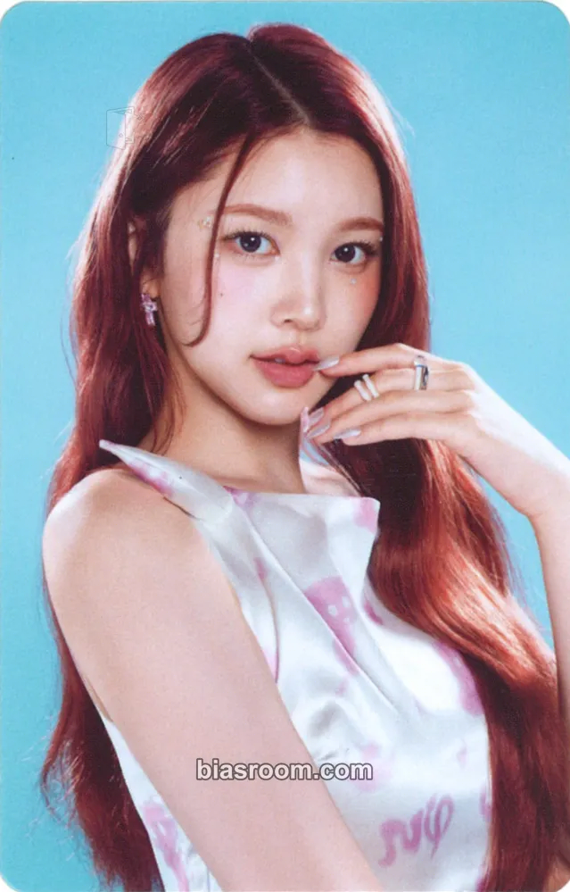 A-na FOCUS Photocard - Hearts2Hearts - Hearts2Hearts K-pop photocard