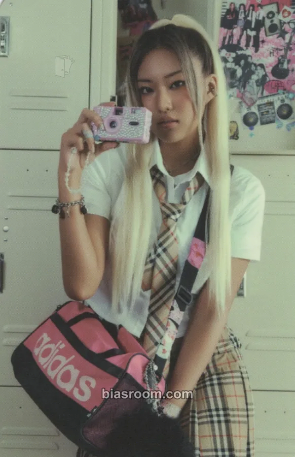 Yel LOVE or HATE Photocard - H1-KEY - H1-KEY K-pop photocard