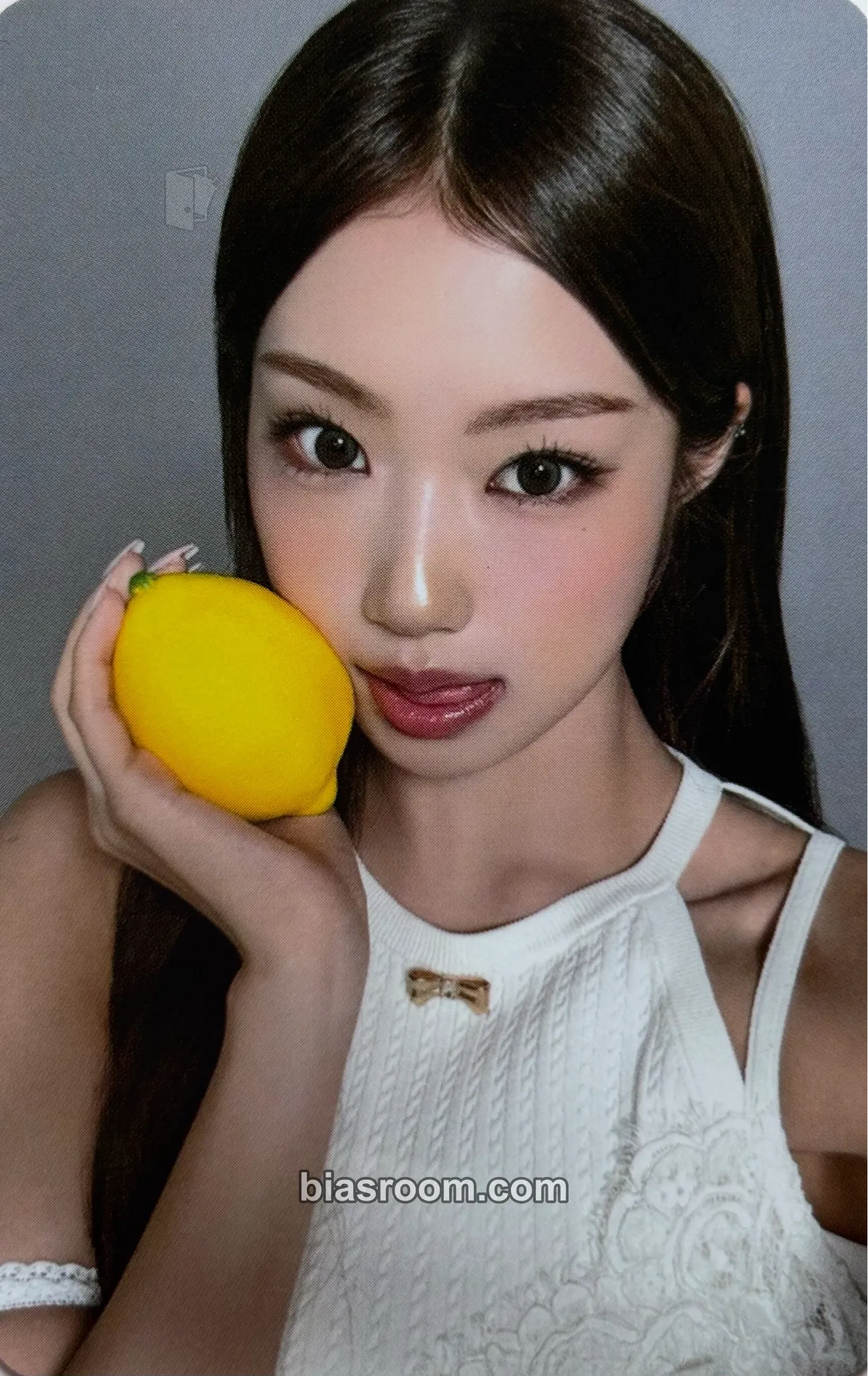 Choi Jungeun 2026 Season’s Greetings: <365 Knots> Photocard - izna - izna K-pop photocard
