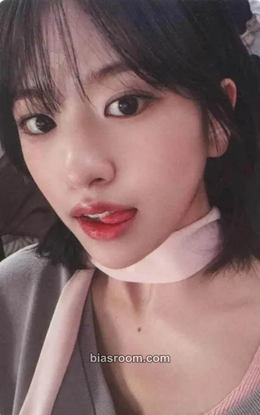 Yujin IVE SWITCH Photocard - IVE - IVE K-pop photocard
