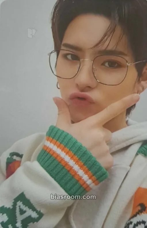 Yoshi THE SECOND STEP : CHAPTER ONE Photocard - TREASURE - TREASURE K-pop photocard