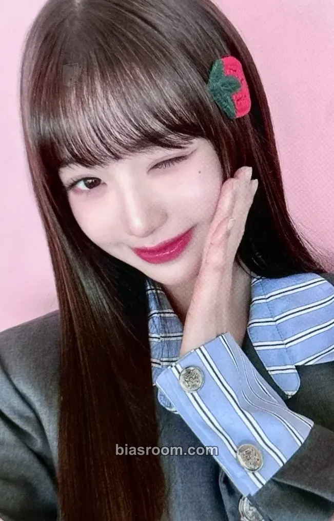 Wonyoung Magazine IVE: 2nd Fanmeeting Photocard - IVE - IVE K-pop photocard