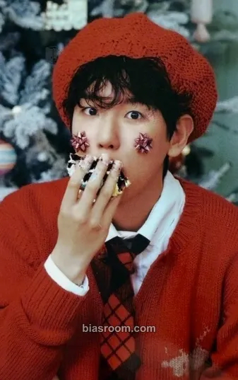 Baekhyun 2024 BAEKHYUN Christmas Fanmeet <Chaotic Party> Photocard - EXO - EXO K-pop photocard