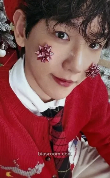Baekhyun 2024 BAEKHYUN Christmas Fanmeet <Chaotic Party> Photocard - EXO - EXO K-pop photocard