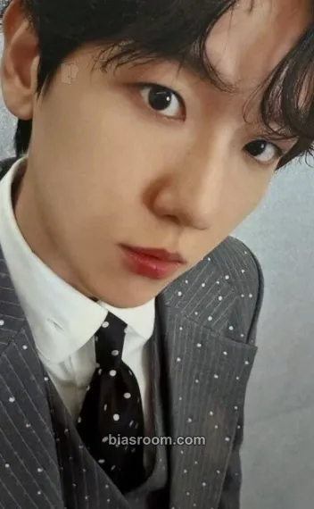 Baekhyun 2024 BAEKHYUN Christmas Fanmeet <Chaotic Party> Photocard - EXO - EXO K-pop photocard