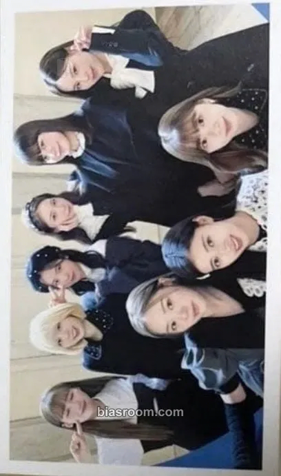 Blue Moon Photocard - NiziU - NiziU K-pop photocard