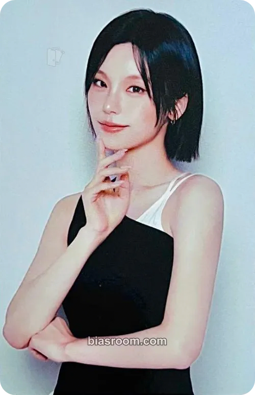 Yeji The 4th Fan Meeting ITZY, MIDZY, Let's Fly! "On Air" Photocard - ITZY - ITZY K-pop photocard