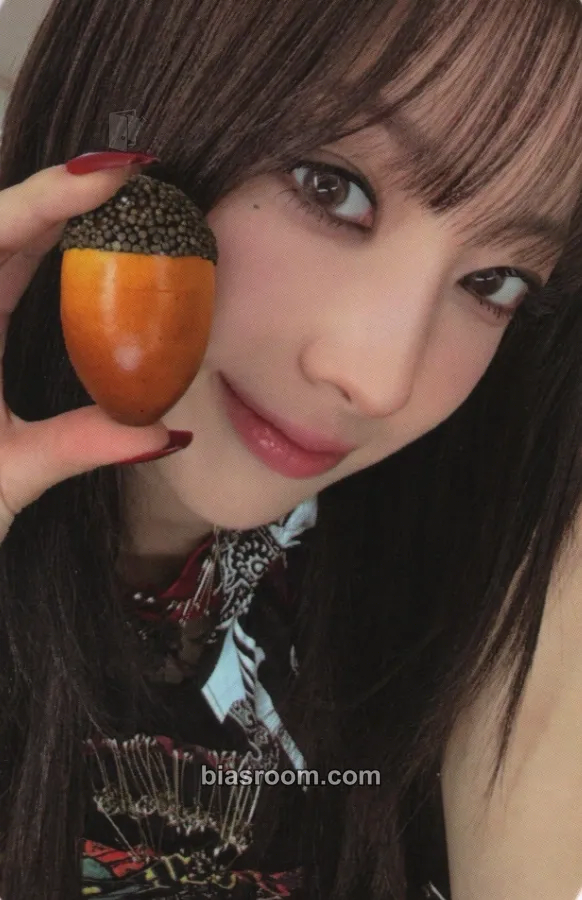 Riina LOVE or HATE Photocard - H1-KEY - H1-KEY K-pop photocard