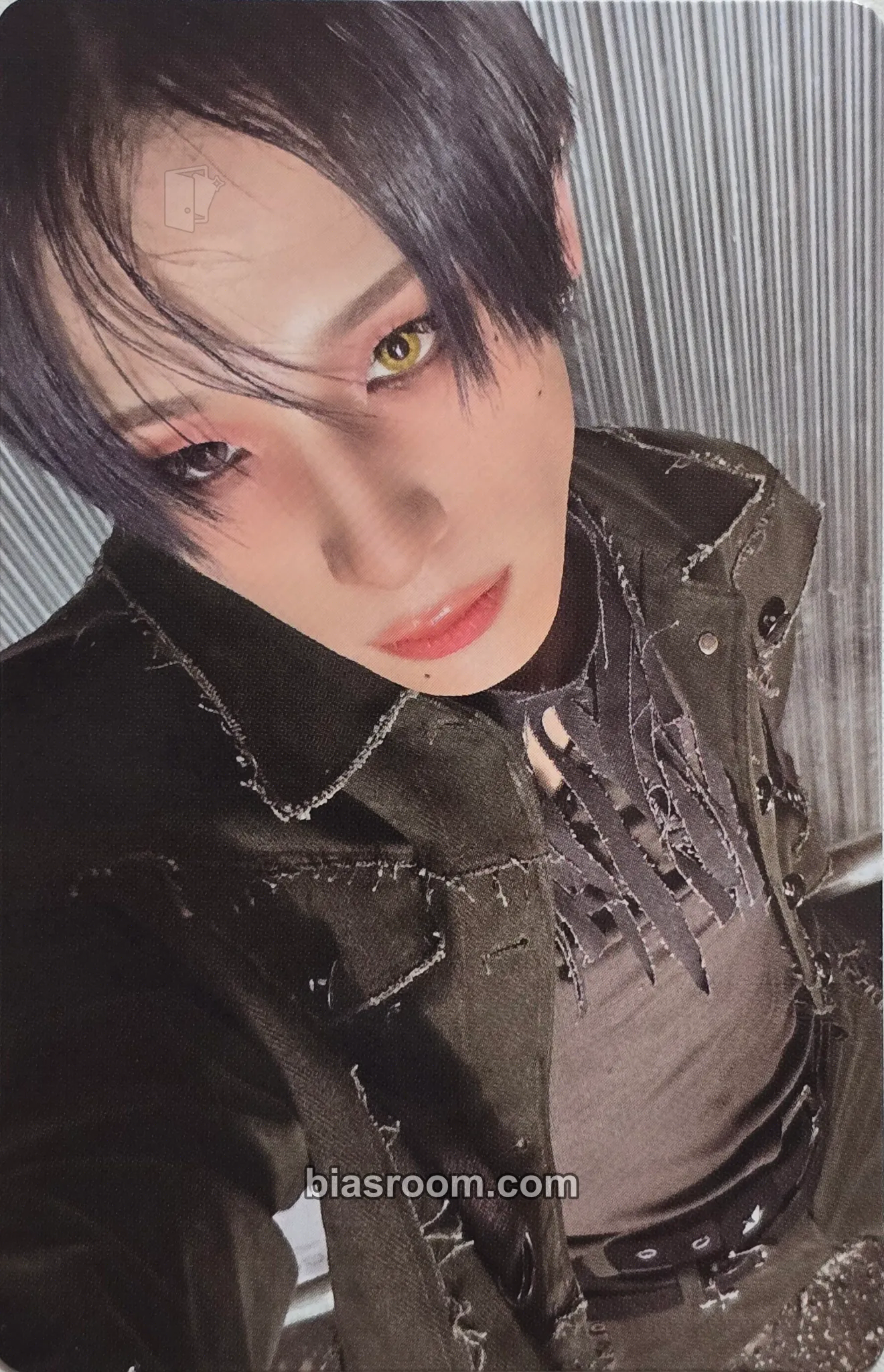 Haru UXLXVE Photocard - XLOV - XLOV K-pop photocard