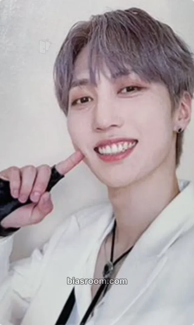 Roda M.O.N.T Peak Time  K-pop photocard