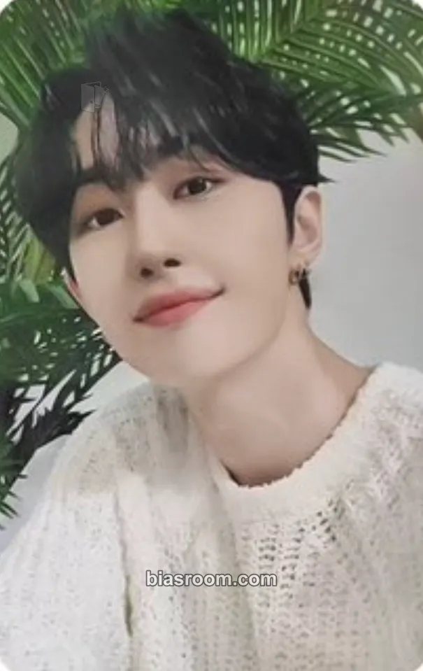 Bitsaeon Peak Time Photocard - M.O.N.T - M.O.N.T K-pop photocard