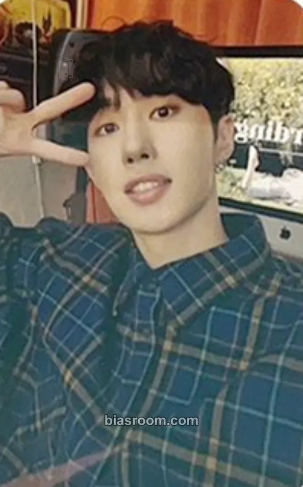 Bitsaeon Peak Time Photocard - M.O.N.T - M.O.N.T K-pop photocard