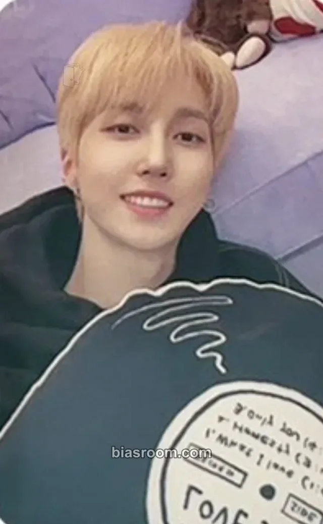 Roda M.O.N.T Peak Time  K-pop photocard