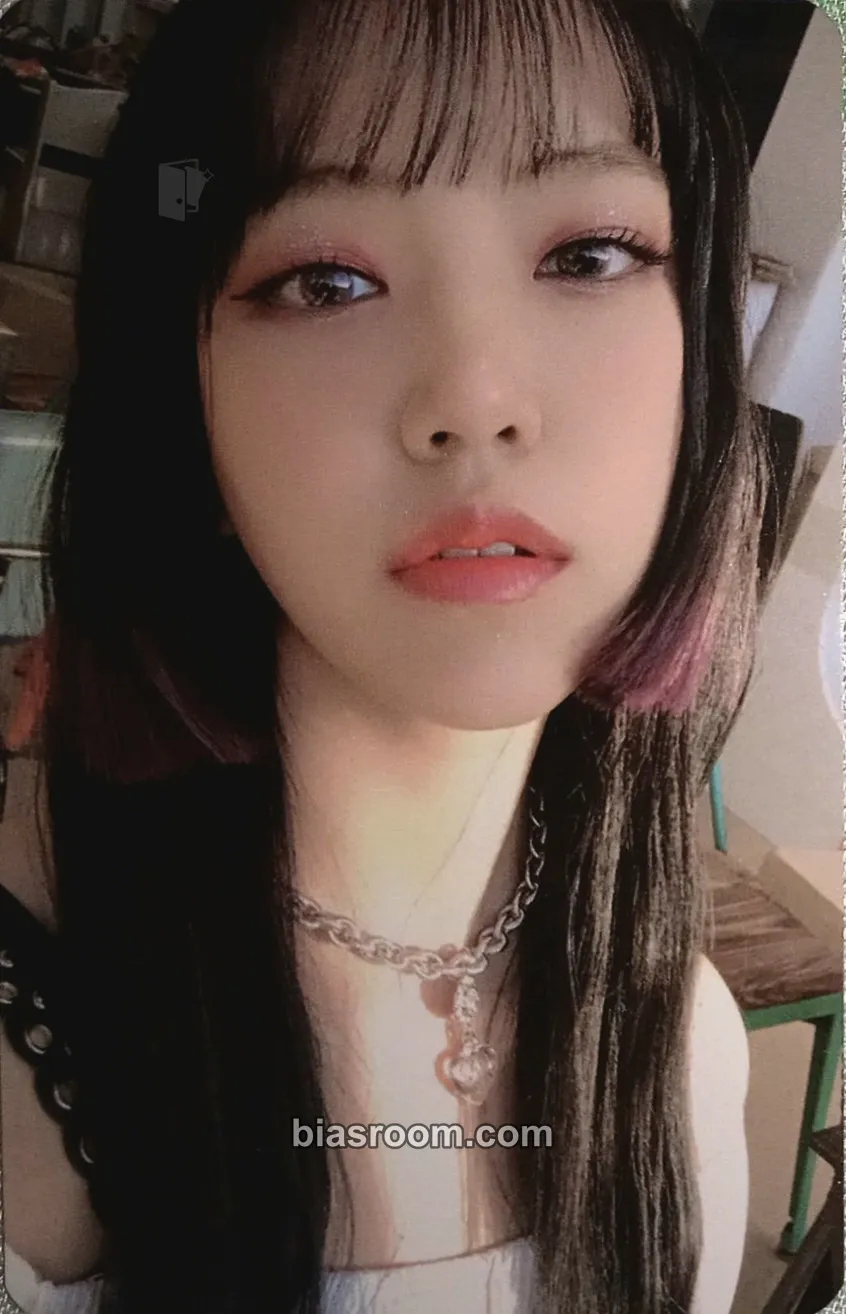 Lena THE OTHER SIDE OF THE MOON Photocard - GWSN - GWSN K-pop photocard