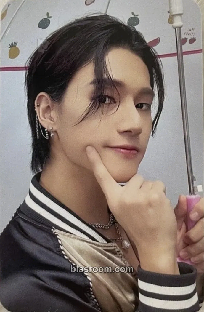 Wooyoung THE WORLD EP.2 : OUTLAW Photocard - ATEEZ - ATEEZ K-pop photocard