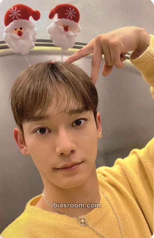 Chen 2022 EXO Pink Christmas MD Photocard - EXO - EXO K-pop photocard