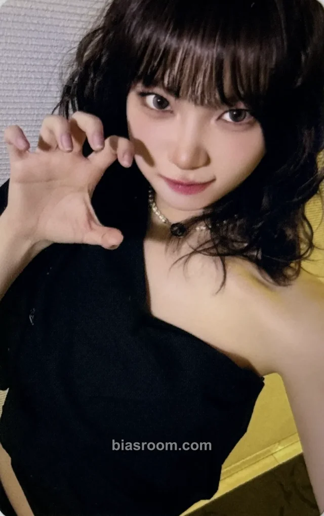 LE SSERAFIM - Kim Chaewon - 2025/2026 LE SSERAFIM TOUR “EASY CRAZY HOT” ENCORE Event cd purchase venue-limited A version