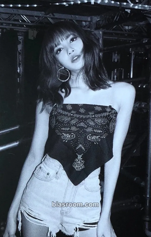 Lisa BLACKPINK 2019 Private Stage (Chapter 1) Photocard - BLACKPINK - BLACKPINK K-pop photocard