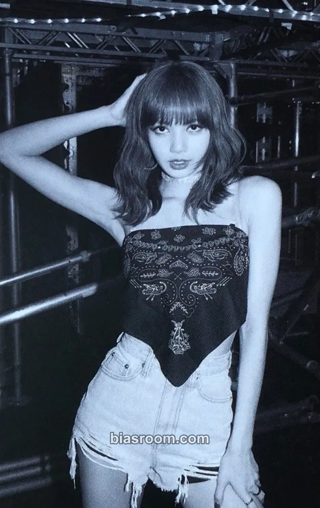 Lisa BLACKPINK 2019 Private Stage (Chapter 1) Photocard - BLACKPINK - BLACKPINK K-pop photocard