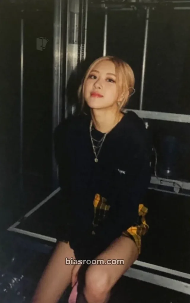 BLACKPINK - Rosé - BLACKPINK 2019 Private Stage (Chapter 1) Event merch photocard mini photo album kit