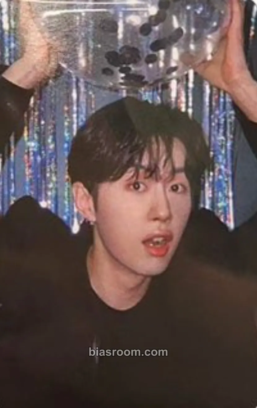 Bitsaeon Peak Time Photocard - M.O.N.T - M.O.N.T K-pop photocard