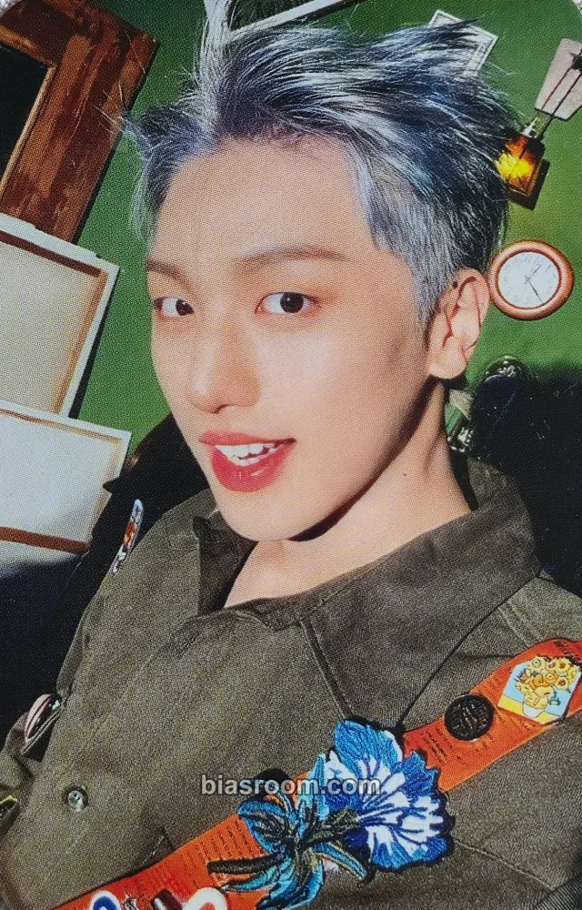 M.O.N.T - Narachan - Somewhere Out There  Album photobook version album photocard